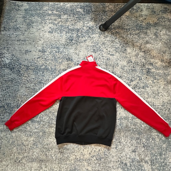 Brand new victorious zip up - Picture 2 of 3